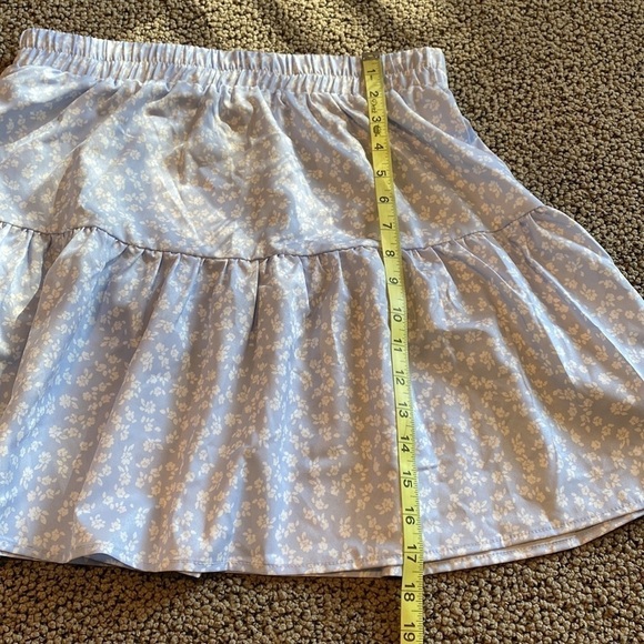 NWT Shein Floral Blue and White Mini Skirt Size Large - Picture 8 of 8
